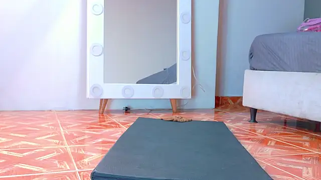 RiriiBrunette__'s Live XXX Chat