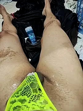 IncomingEssence478's Webcam Show