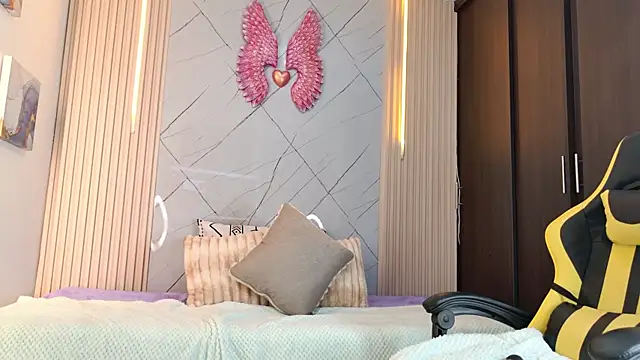 Sara_swift9's Live XXX Chat