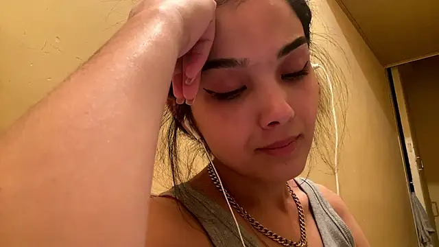 AylinBlush's Live XXX Chat