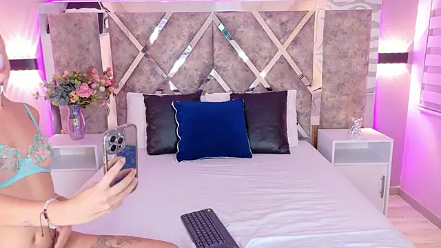 LolaGray__'s Live XXX Chat