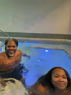 HaloRodeoLover2's Live XXX Chat