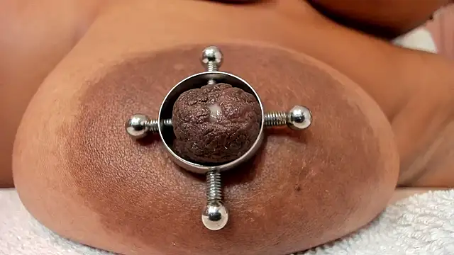 Chatroom XXX en direct de zara_lopez