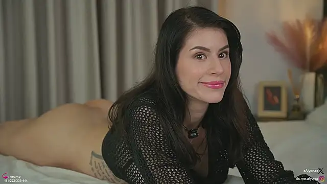 Alyonaqueen_ live XXX chat