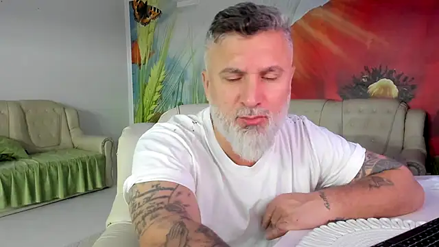 BlowMyXXL's Live XXX Chat