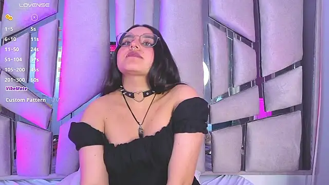 _Ambar-devon_'s Live XXX Chat