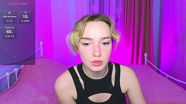 Wild_Sophie_ élő XXX-chatje