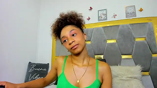 AliyahBrowns live XXX chat