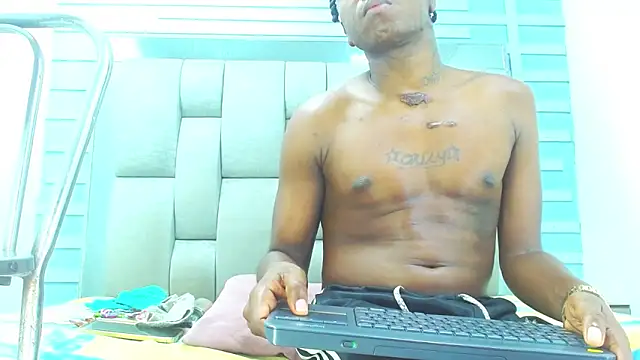 Black_Fire10's Live XXX Chat