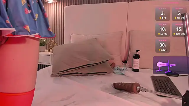 annie_clarkson Chat XXX in diretta