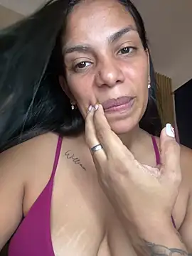 ArielleMillerr- Chat XXX in diretta