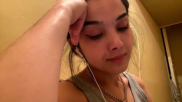 AylinBlush's Live XXX Chat