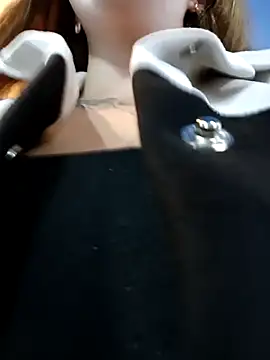 ISABELLA-01_'s Live XXX Chat