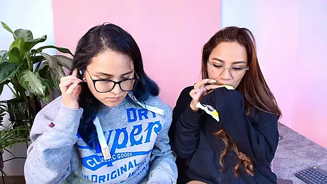 Jules_n_Gia: απευθείας συνομιλία ΧΧΧ