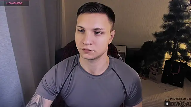 handsome_guy01: απευθείας συνομιλία ΧΧΧ