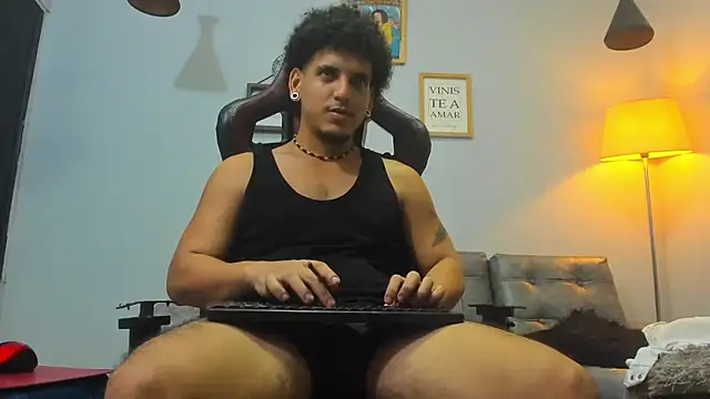 Xfire_boy69's Live XXX Chat