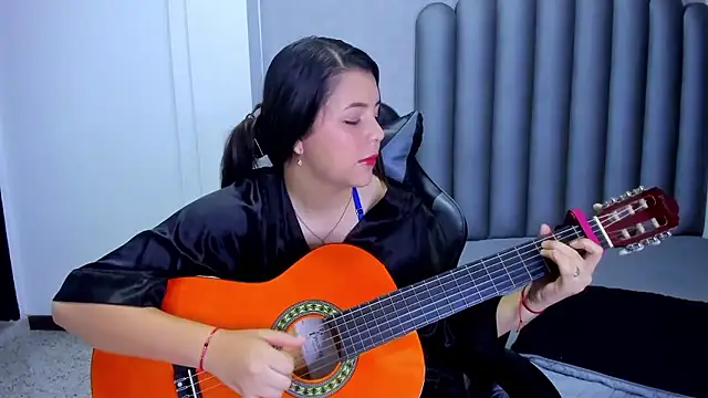 Charlotte-Star's Live XXX Chat