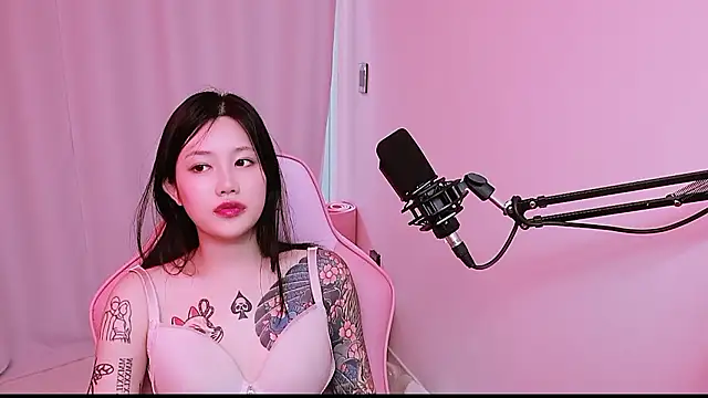 MISA_02 Adlı Modelin Web Kamerası Şovu