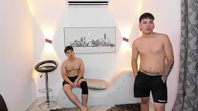 YouBratty2's Live XXX Chat