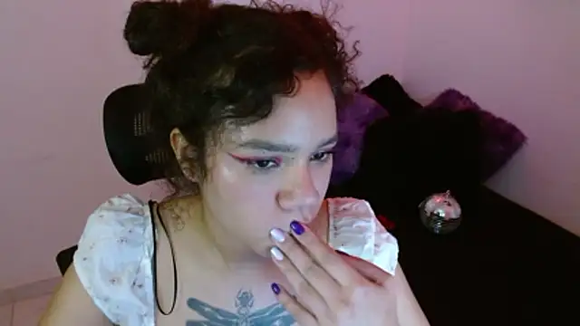 Canela_s1's Live XXX Chat