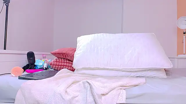 SeleneGibson__'s Live XXX Chat