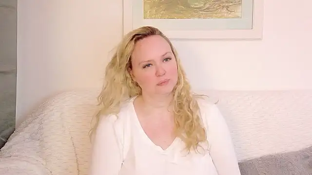 Sarah4you Live XXX Chat