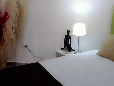 charlotte1_sweet's Webcam Show