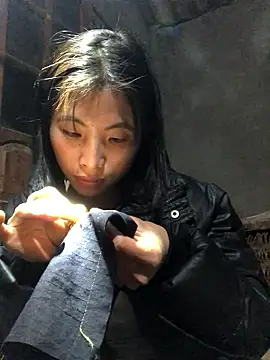 sun-shii: διαδικτυακό σόου στην κάμερα