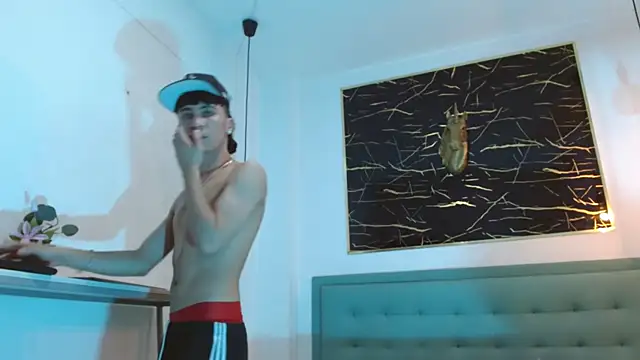 XanderGrey8 Adlı Modelin Canlı XXX Sohbeti