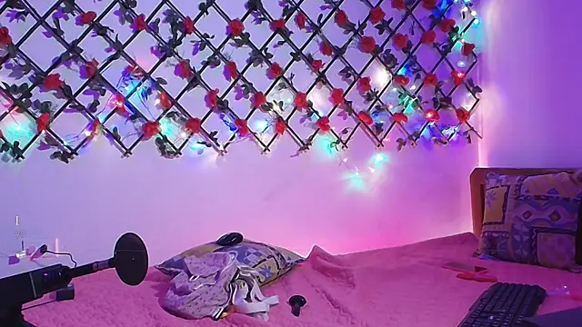 mialinsay's Live XXX Chat