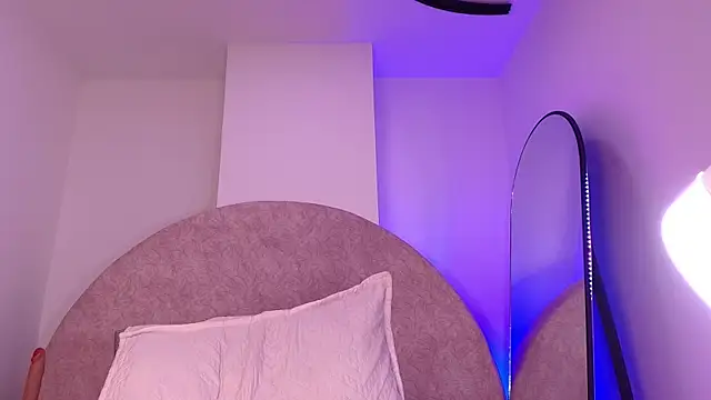 lilylovely_'s Live XXX Chat