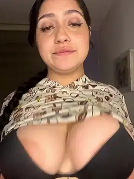 Amyy_1's Live XXX Chat