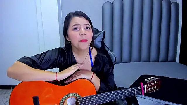 Charlotte-Star Live XXX-Chat