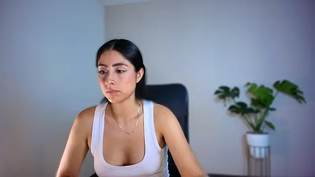 auroracaruso11's Live XXX Chat