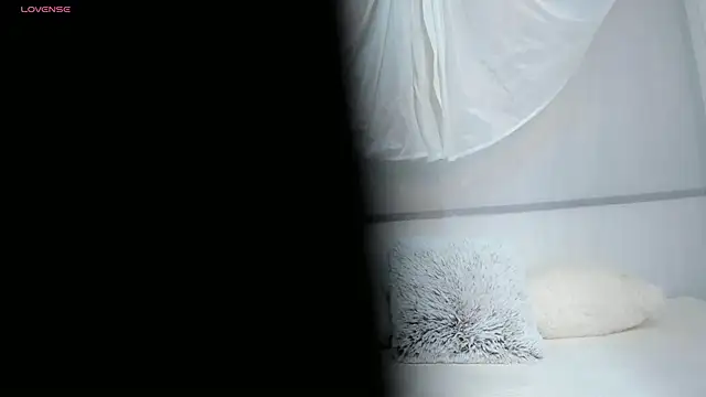 kym_valery's Webcam Show