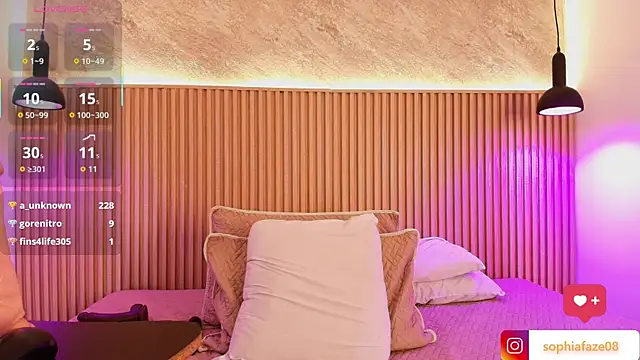 big_tits_in_your_face's Live XXX Chat