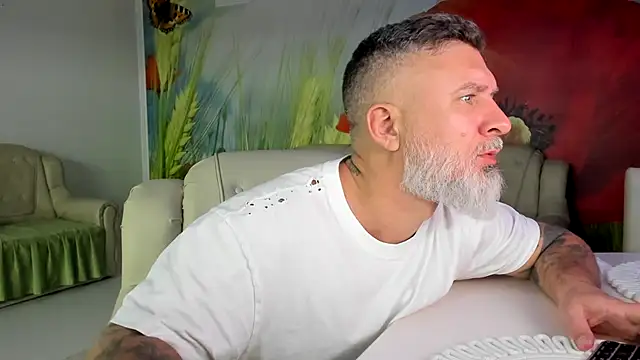 BlowMyXXL's Live XXX Chat