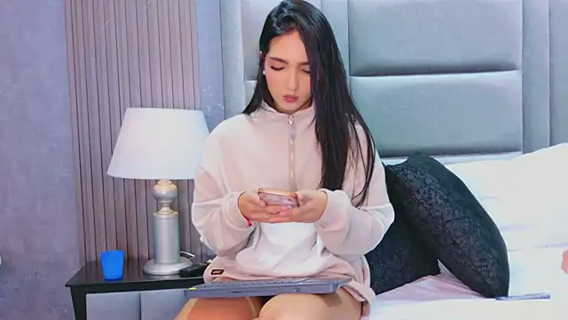 Онлайн чат XXX MiaSweeths