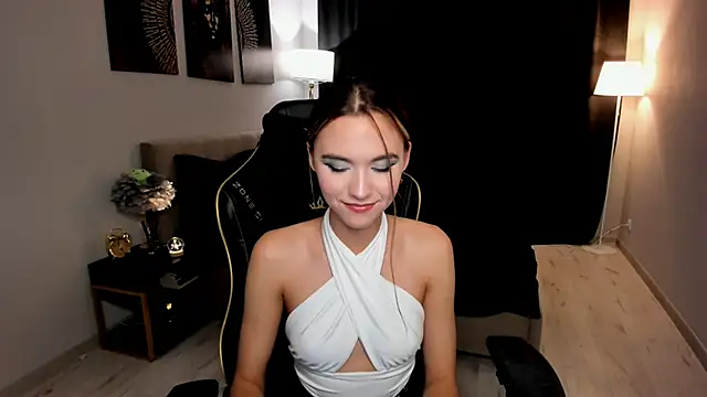 EllaCurtis' Live XXX Chat