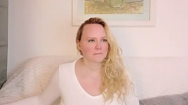 Sarah4you's Live XXX Chat