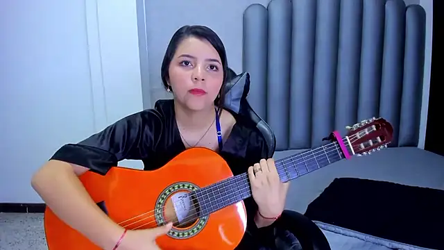 XXX chat uživo modela Charlotte-Star