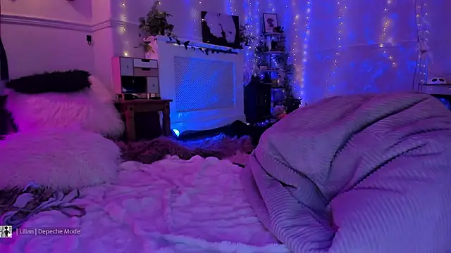 LunaWoolfie's Live XXX Chat