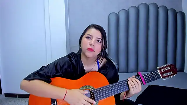 Charlotte-Star's Live XXX Chat