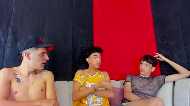 Pleasure_boys_hot's Webcam Show