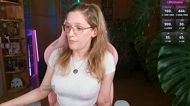 دردشة NicoleFaith الجنسية المباشرة