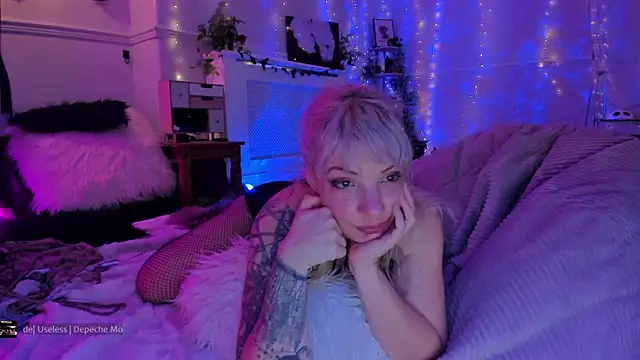 LunaWoolfie's Live XXX Chat