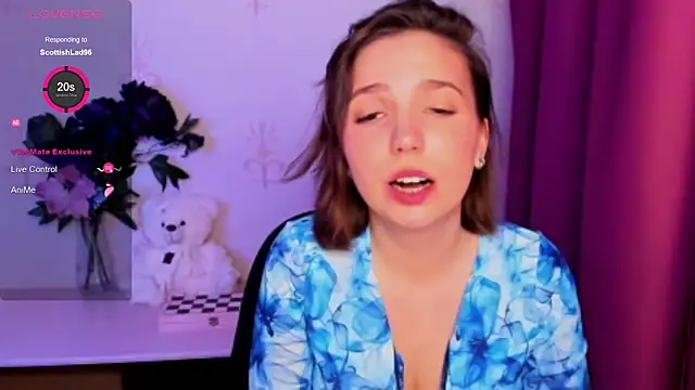 KindHazelHere_'s Live XXX Chat