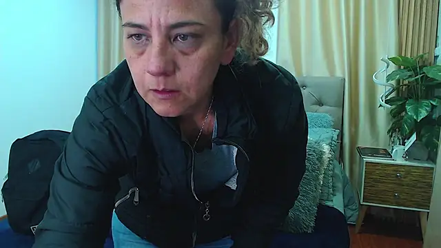 XXX chat uživo modela sasi_luna