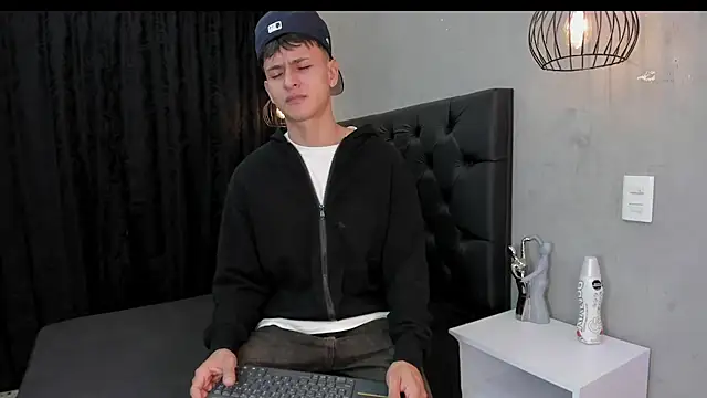 stephane_rouss' Live XXX Chat