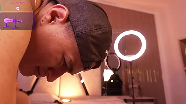 LiamDeep's Live XXX Chat